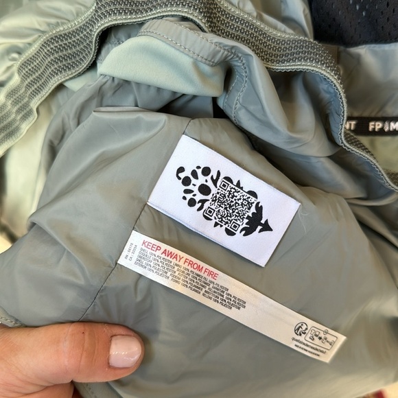 Free People coat ski jacket thumb holes sage green quilted hoodie NEW xs - Picture 10 of 16